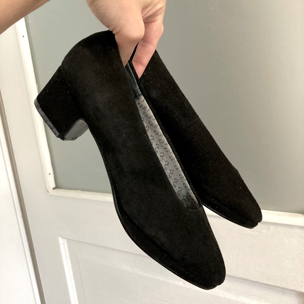 Black velvet kitten heels.